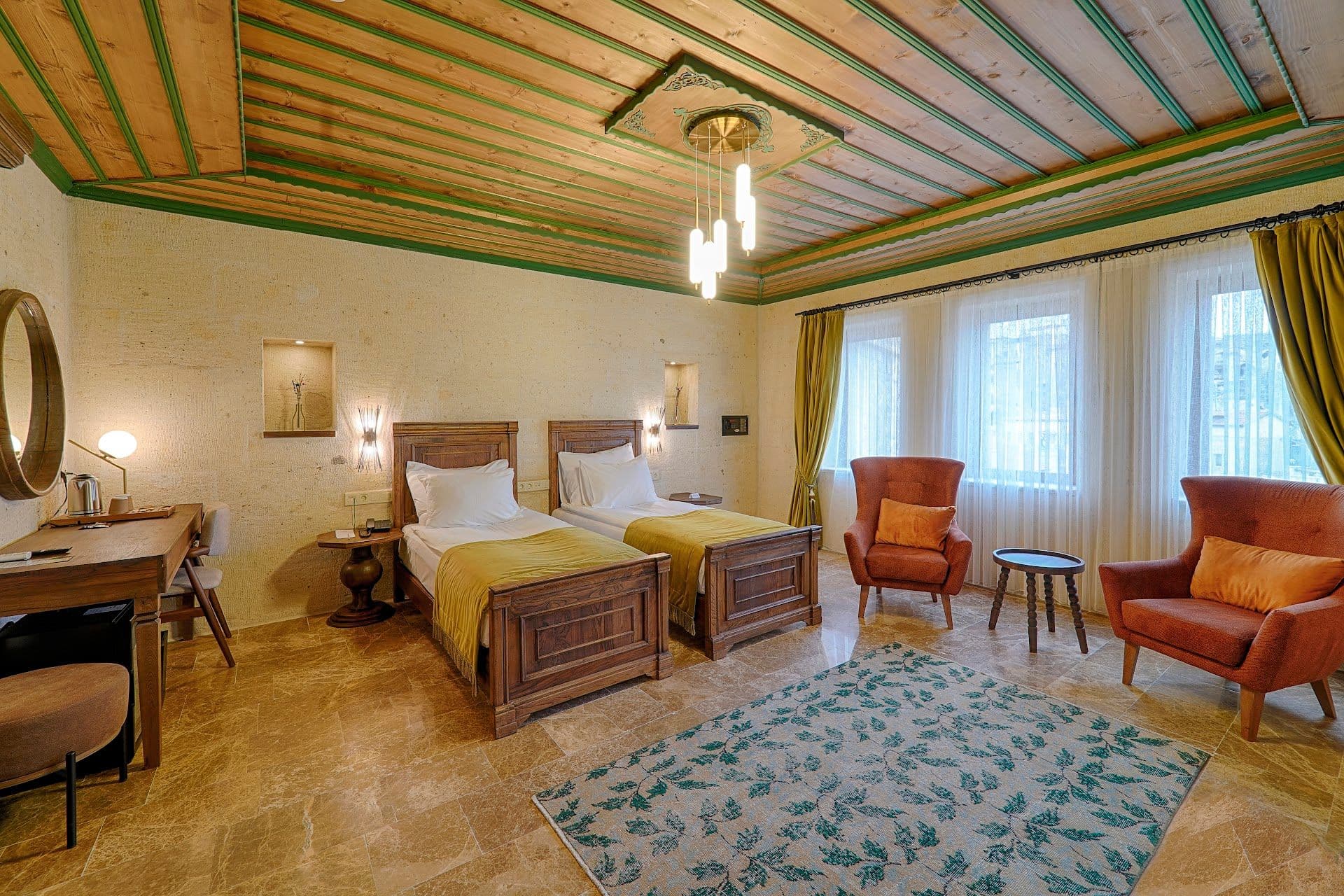 Deluxe Room · Room 101 · Photograph 1